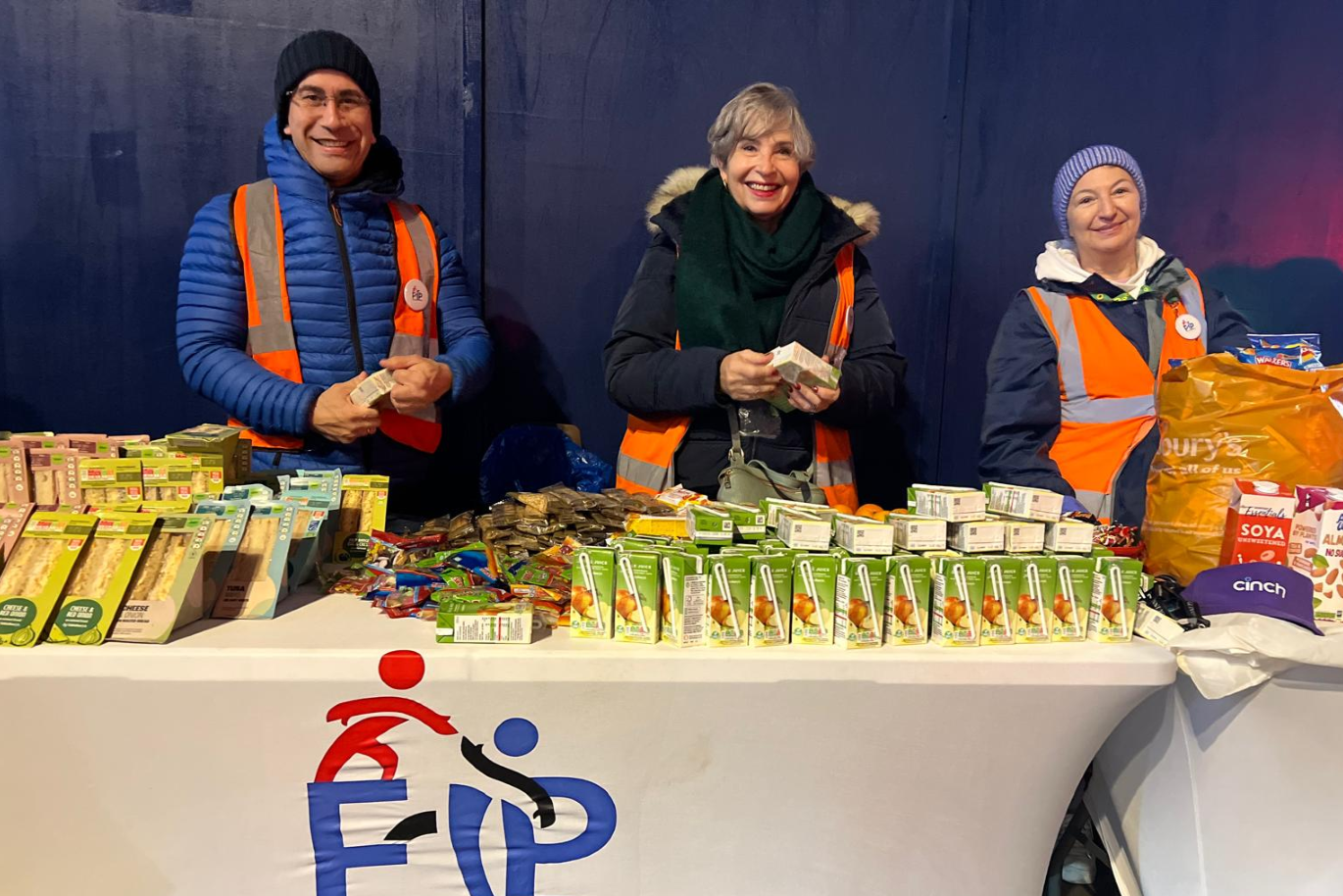 Street food distribution evening